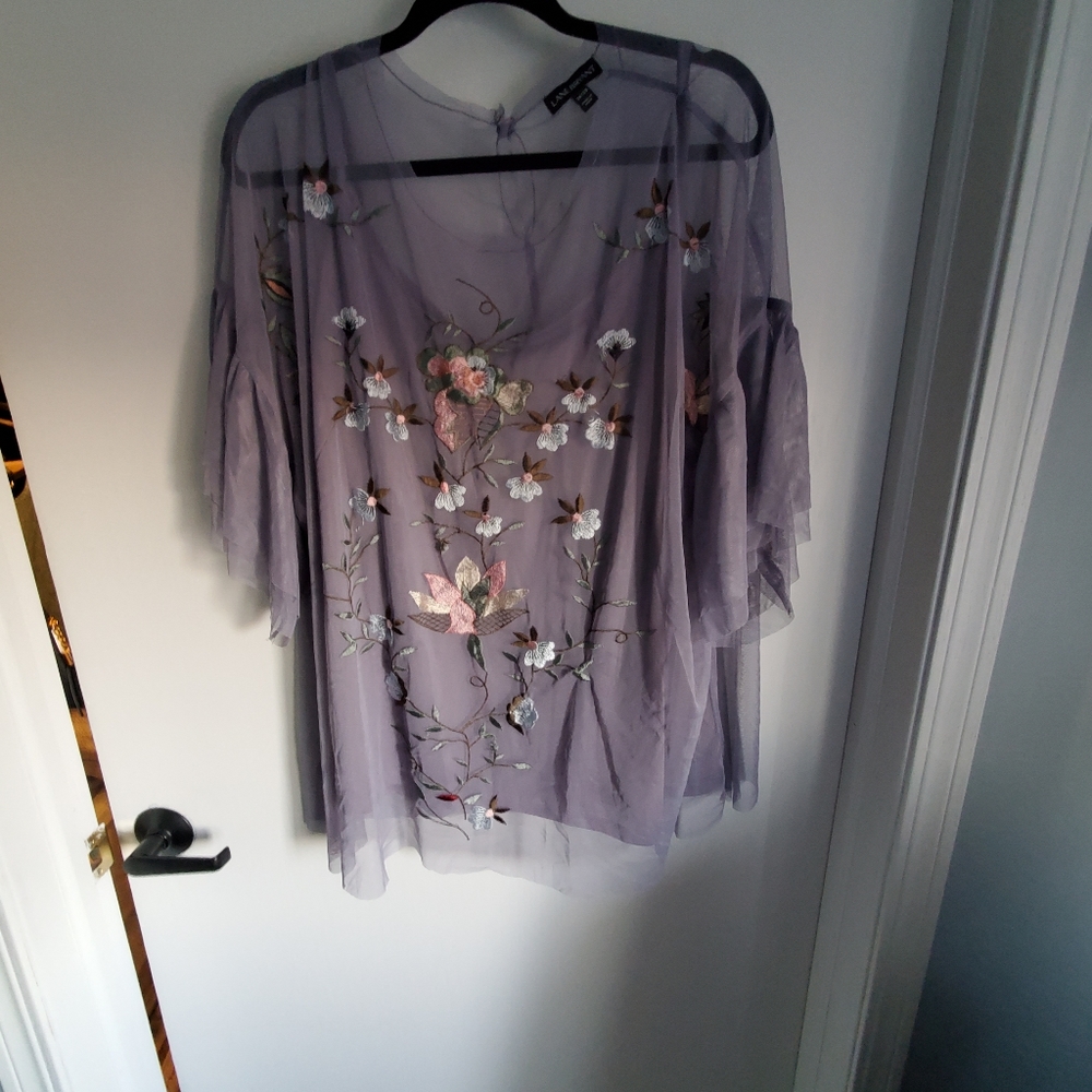 Lane Bryant lavendar blouse size 26/28